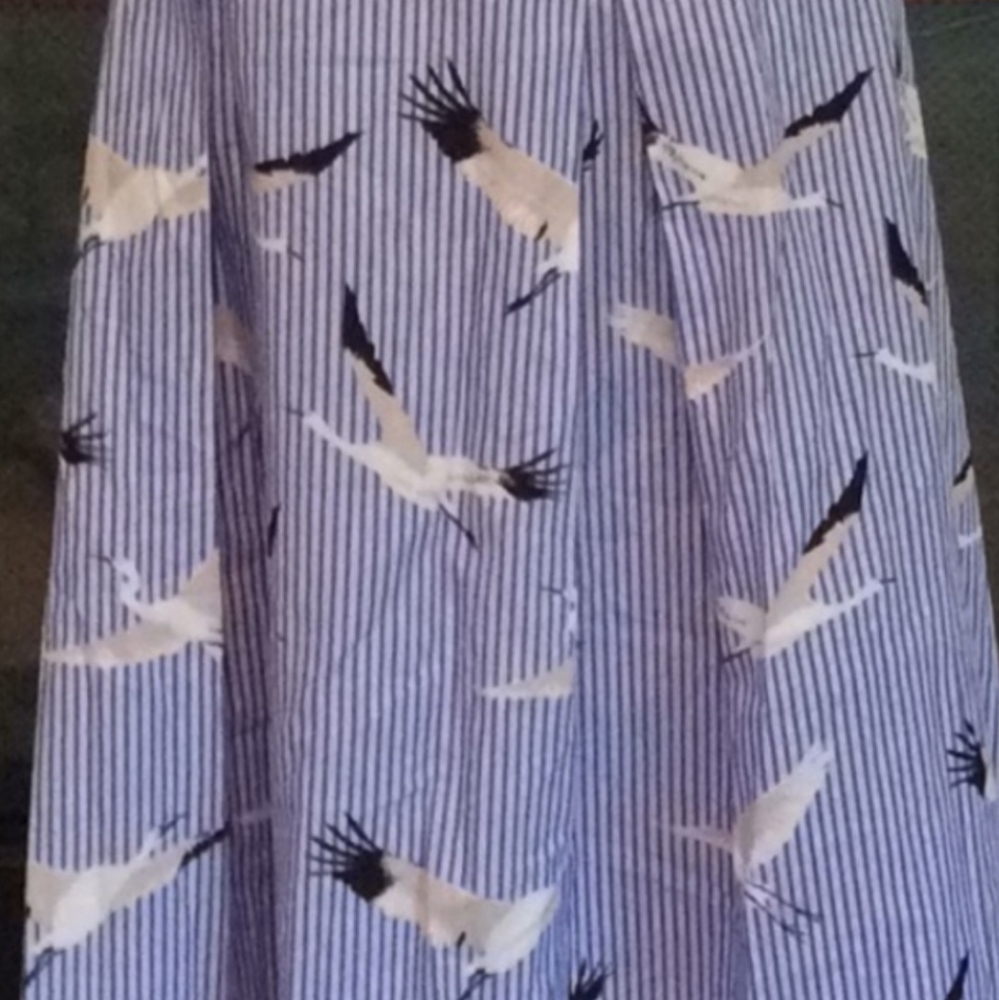 3/$20 bird print striped cotton skirt NWOT💕